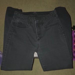 black skinny jeans :)